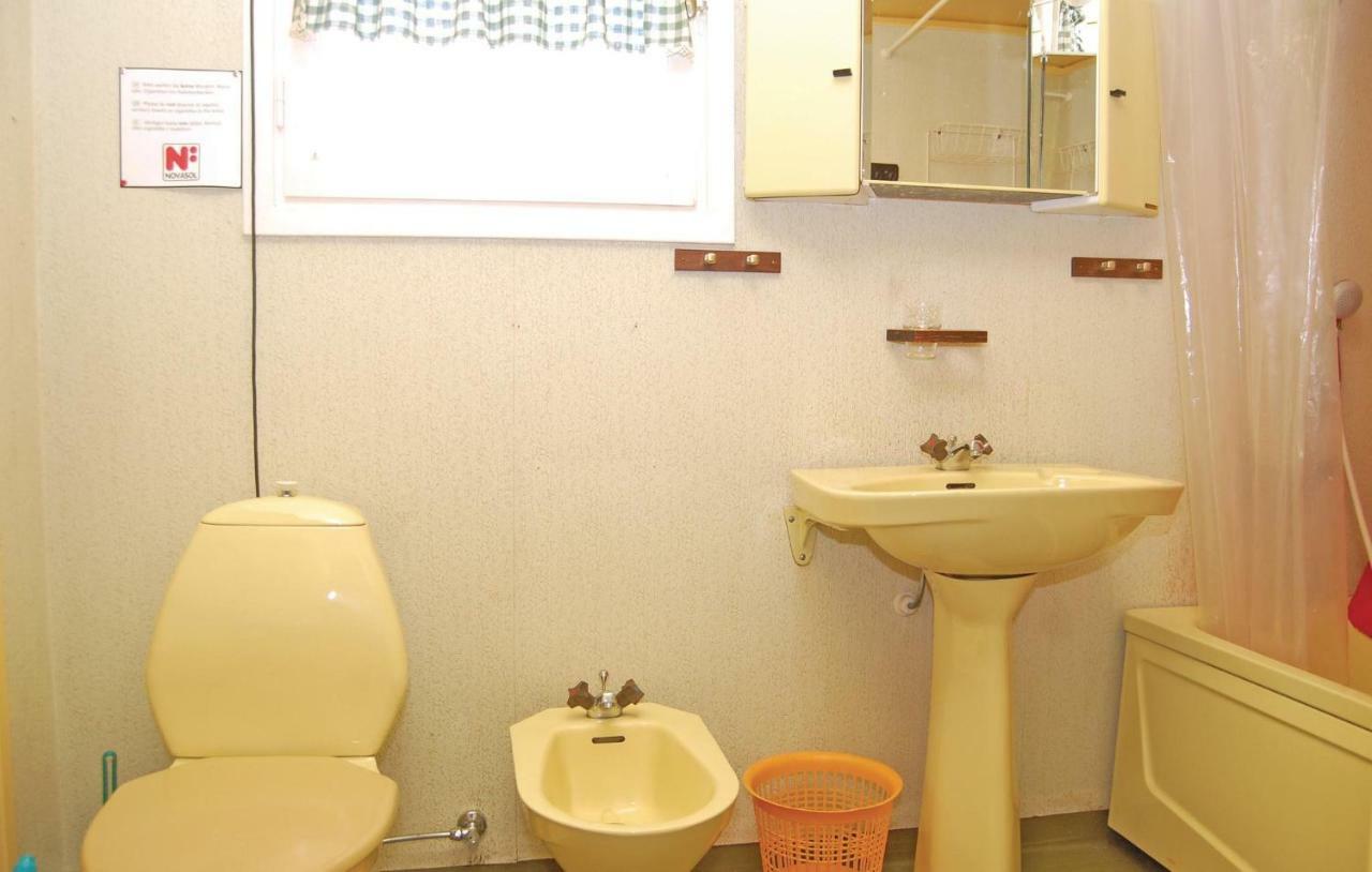 Falsehult 3 Bedroom Amazing Home In Lnsboda מראה חיצוני תמונה
